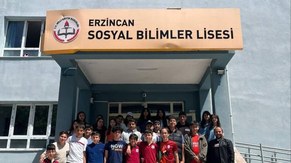  Sosyal Bilimler Lisesi ziyaret edildi. 